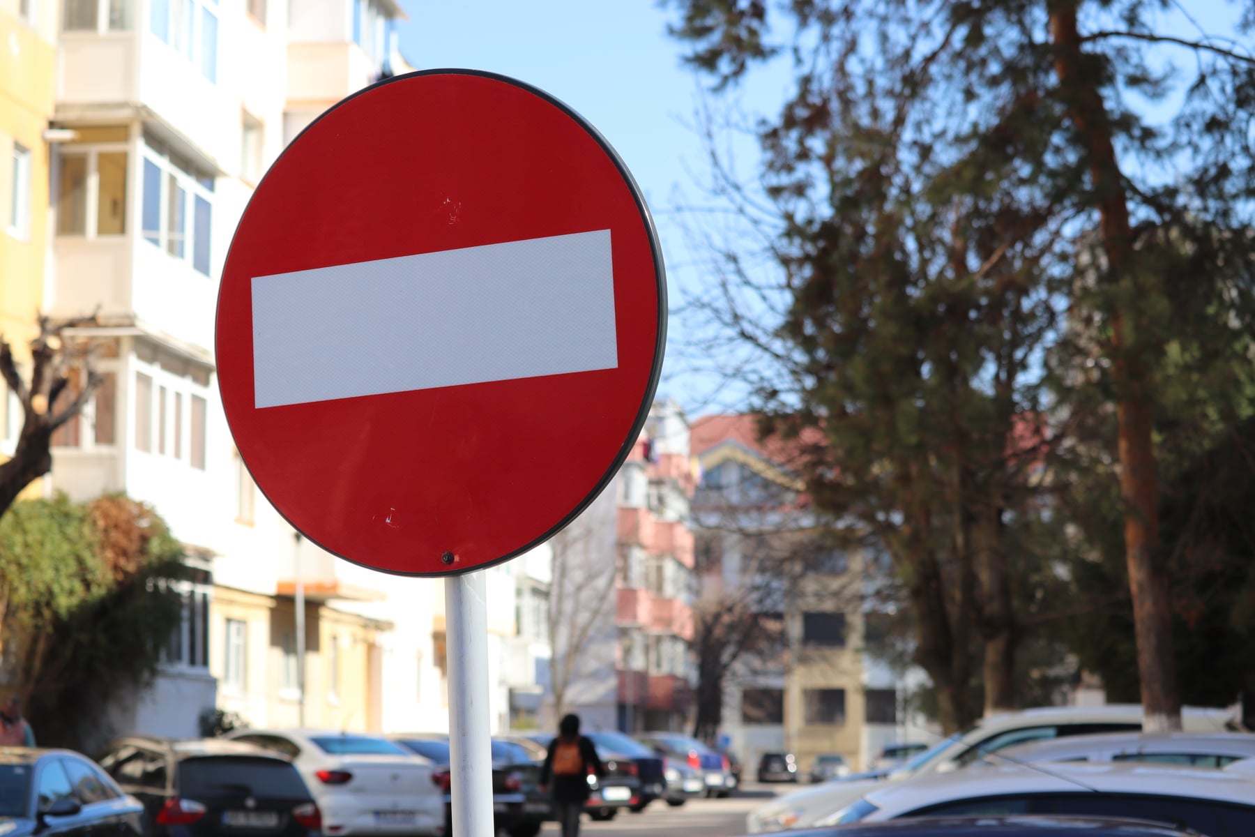 Atenție, șoferi! Au fost montate noi semne de circulație în Mioveni